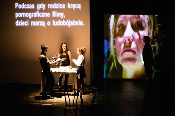 „Piękne, piękne czasy”, Teatr Polski w Poznaniu, Spotkania Teatralne Bliscy Nieznajomi. Fot. Marek Zakrzewski