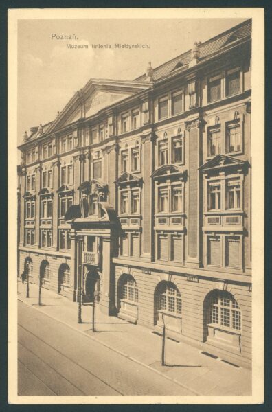 Gmach PTPN po przebudowie, około 1910, fot. Polona
