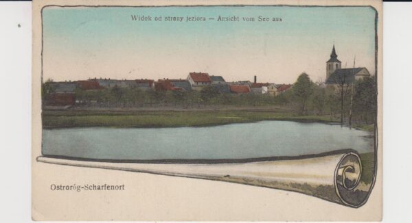 Ostroróg i widok na kościół, pomiędzy 1905 a 1918 rokiem, pocztówka ze zbiorów Muzeum Zamek Górków