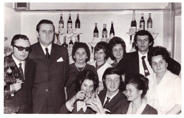 Pracownice kawiarni i muzycy, rok 1967, fot. zbiory prywatne