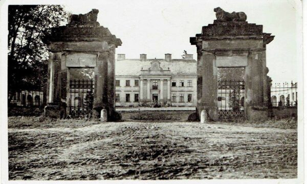 Pałac Rudkach około 1938 roku, zdjęcie ze zbiorów Józefy Ratajczak